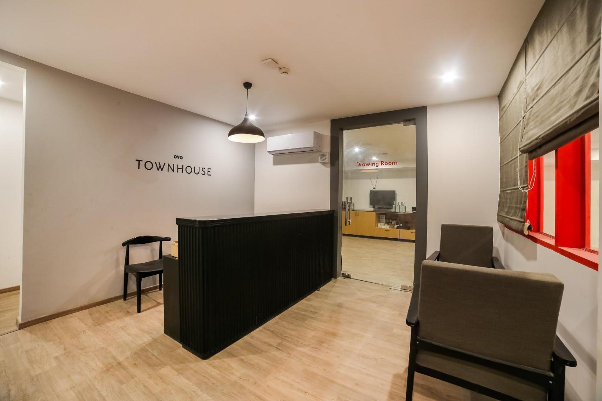ホテル Super Townhouse Near Appu Ghar グルガウン エクステリア 写真