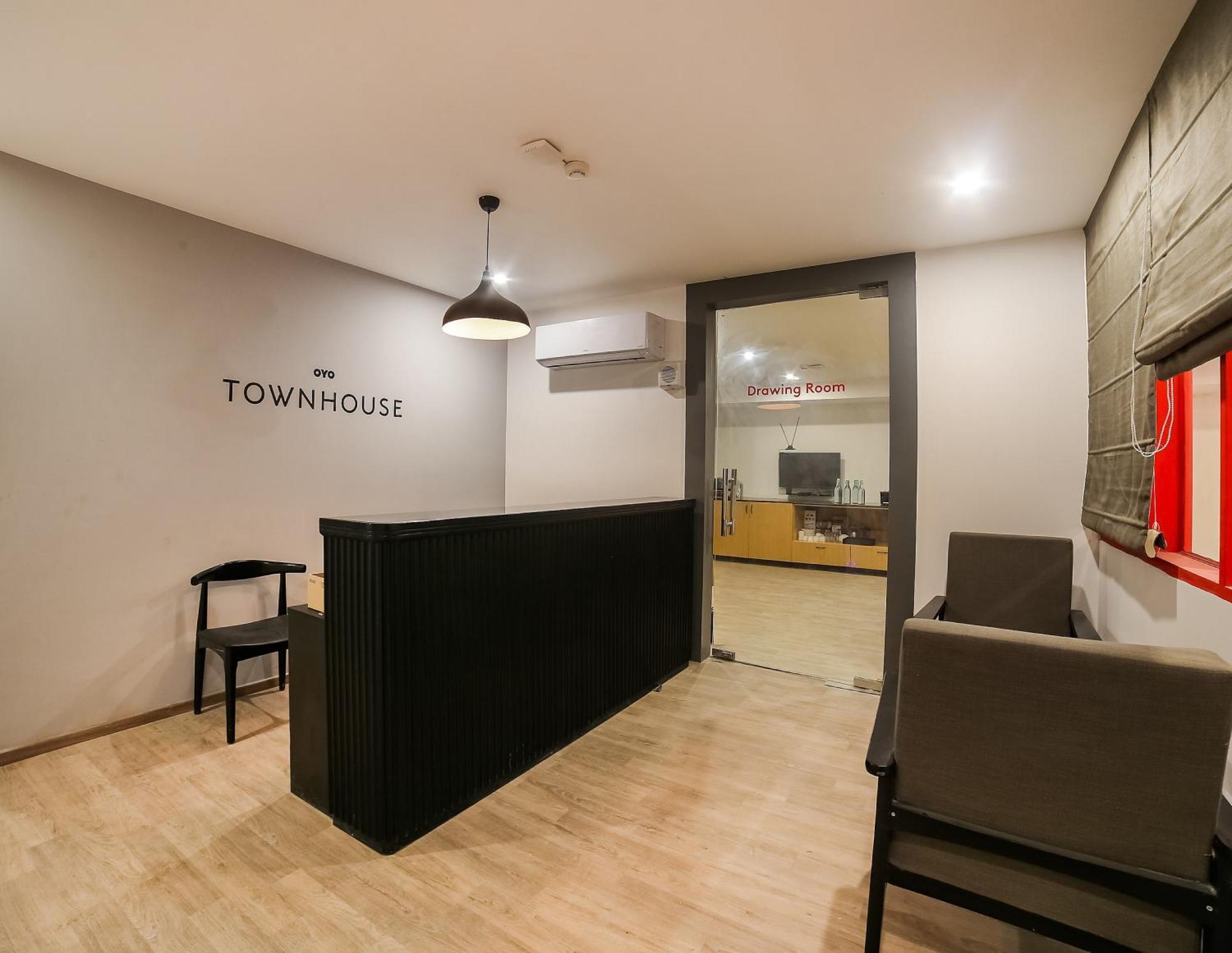 ホテル Super Townhouse Near Appu Ghar グルガウン エクステリア 写真