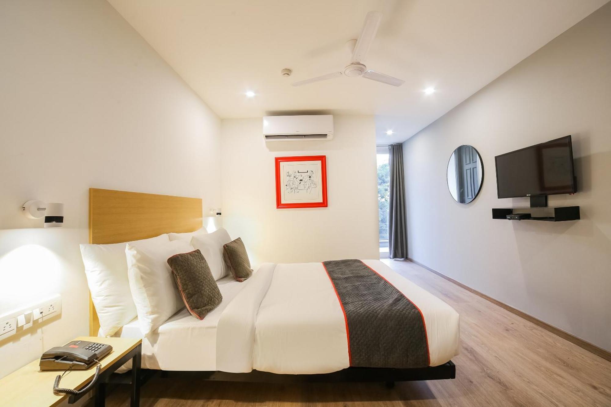 ホテル Super Townhouse Near Appu Ghar グルガウン エクステリア 写真