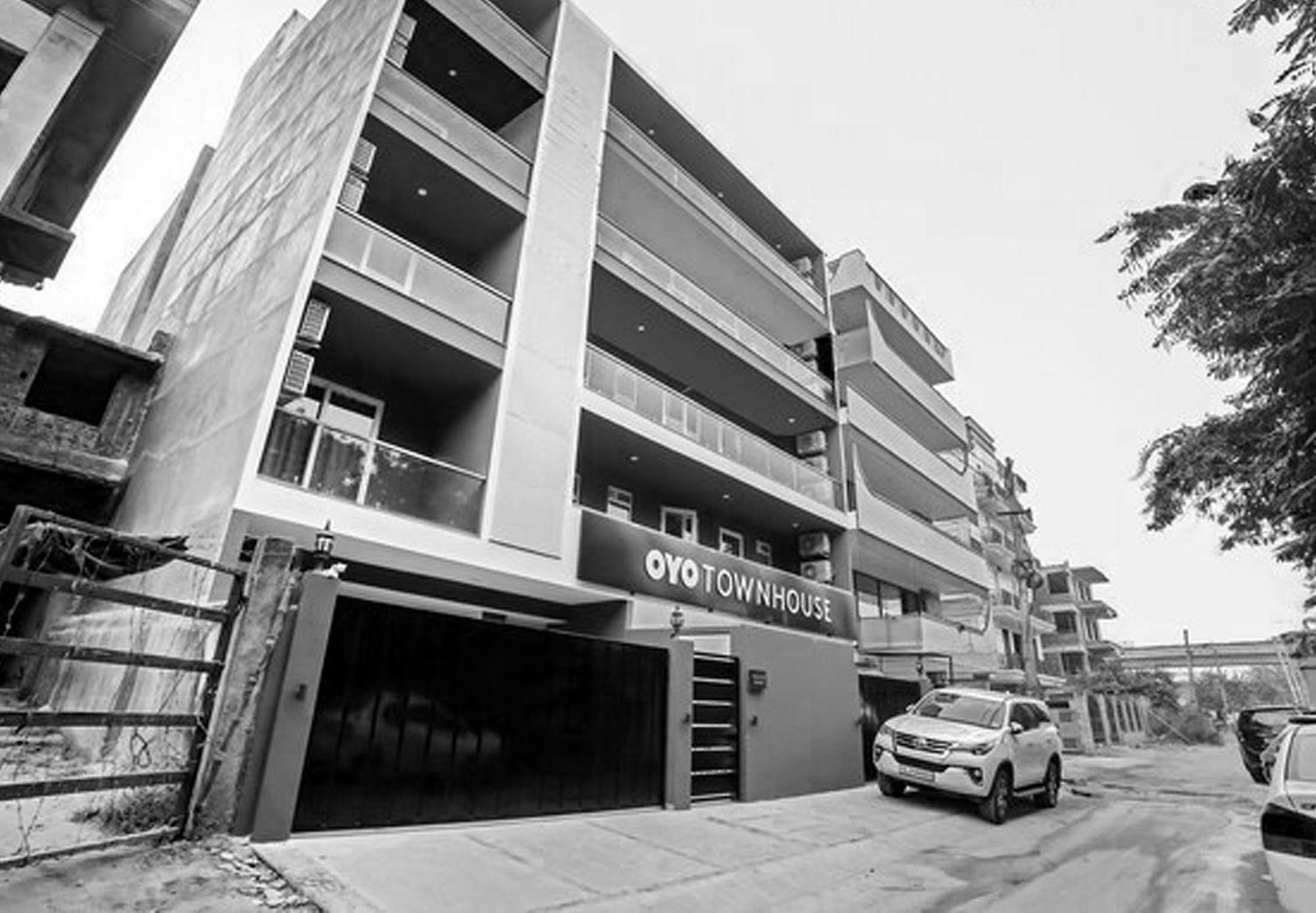 ホテル Super Townhouse Near Appu Ghar グルガウン エクステリア 写真